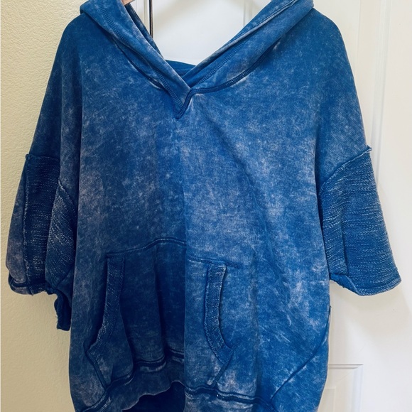 WE THE FREE oversized short sleeve hoodie - Picture 1 of 6